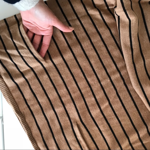 Striped Sweater with Pockets - Picture 3 of 4